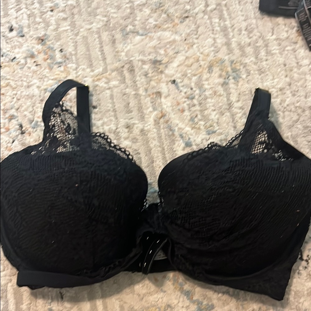 Victoria's Secret Black Lace plunge Bra